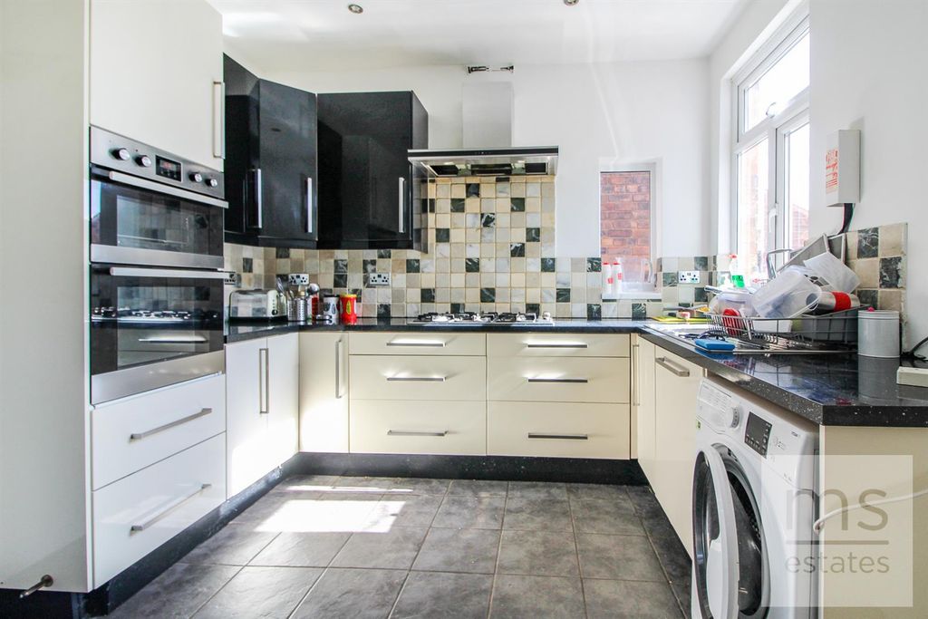 Property photo 2 of 17 Img_8326.Jpg