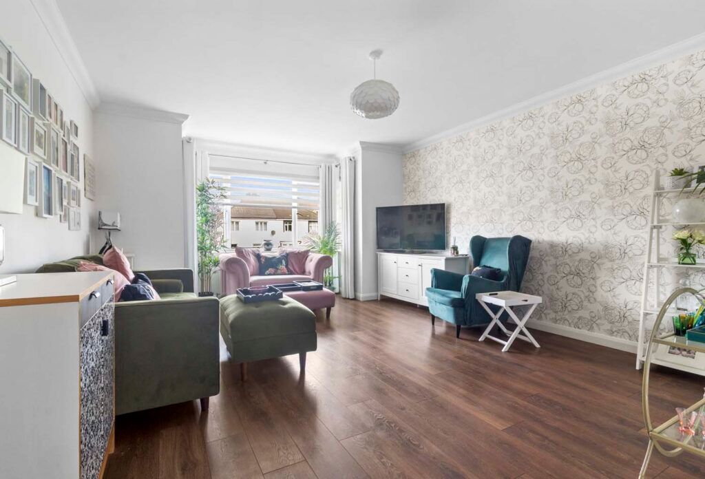 Property photo 2 of 24