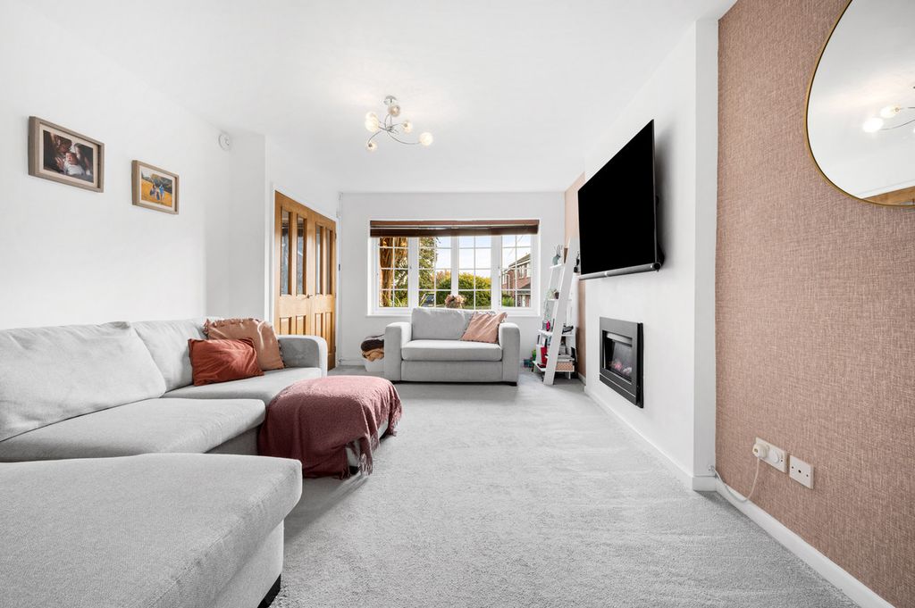 Property photo 2 of 24