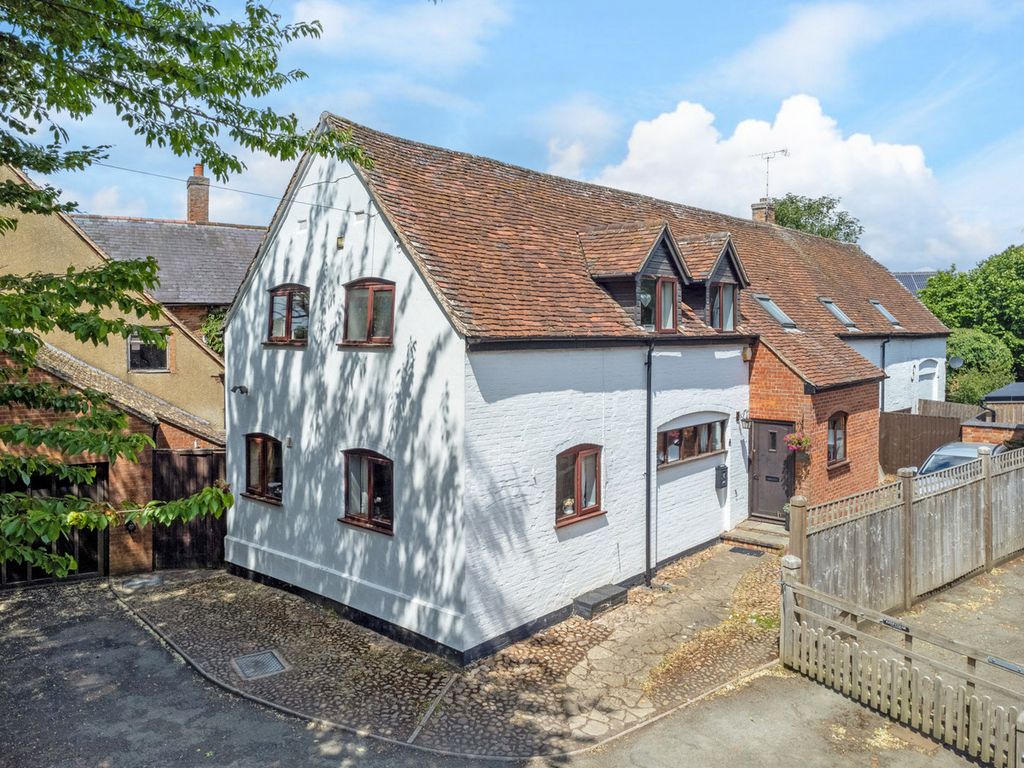 Property photo 1 of 31