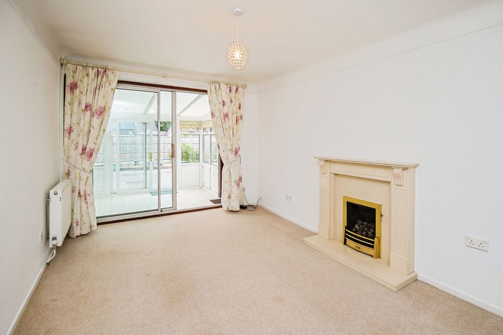 Property photo 3 of 15