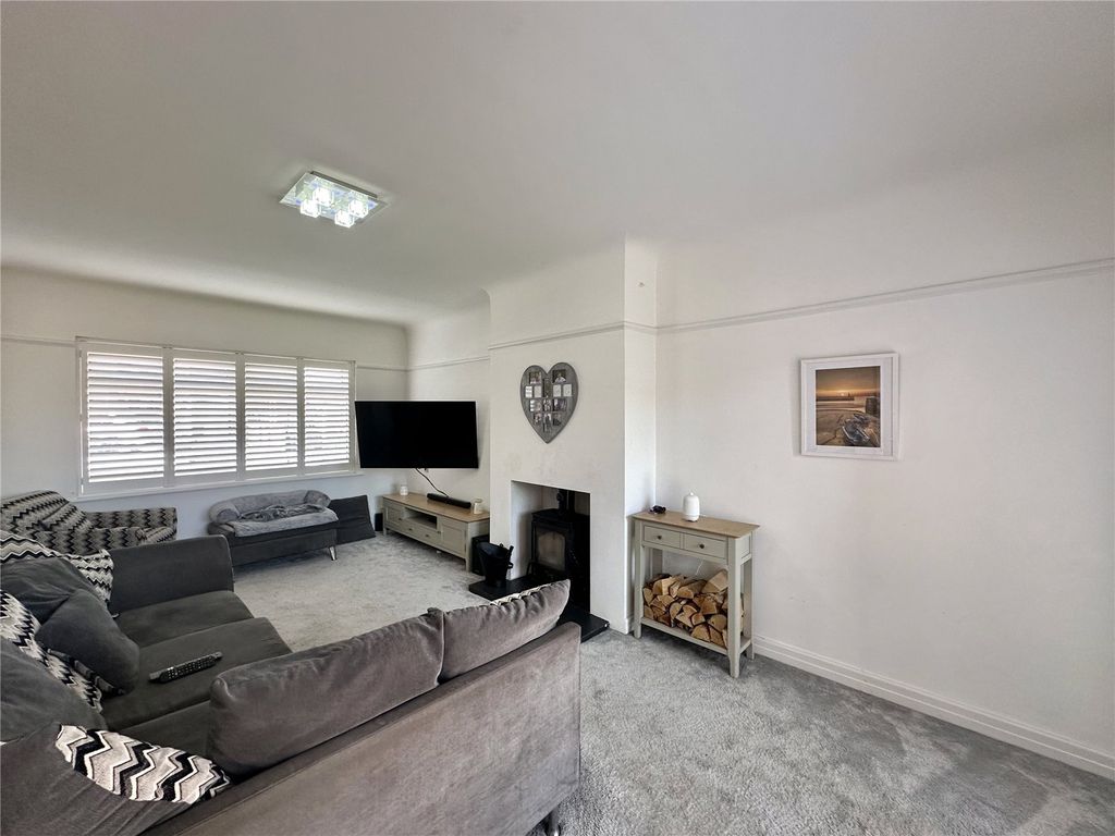 Property photo 3 of 16 Picture No. 14