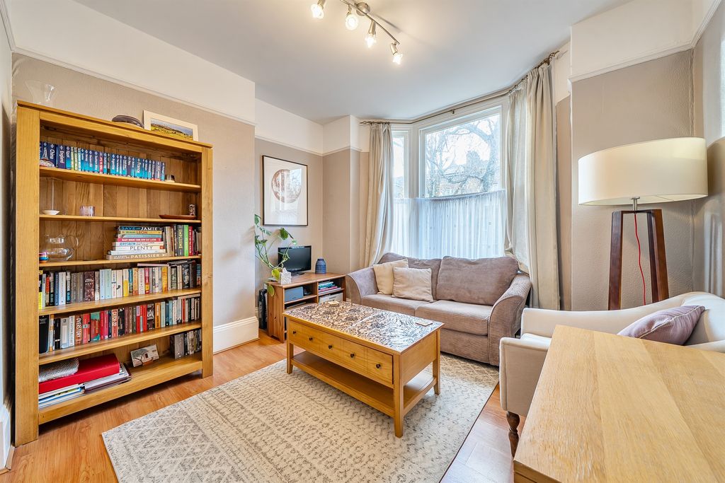 Property photo 2 of 6