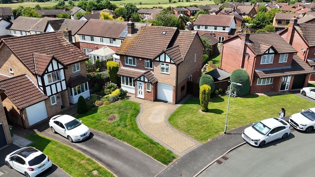 Property photo 1 of 28