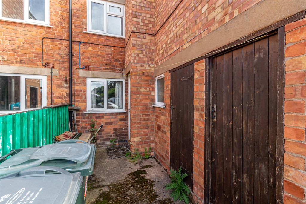 Property photo 3 of 13 Garden-1.Jpg