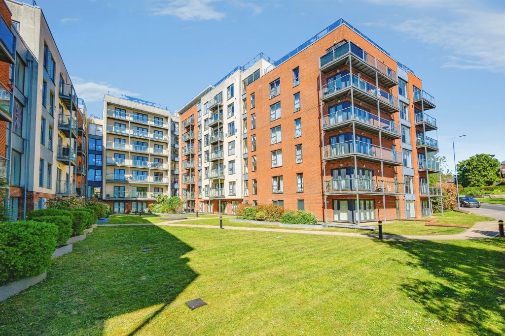 Property photo 1 of 13