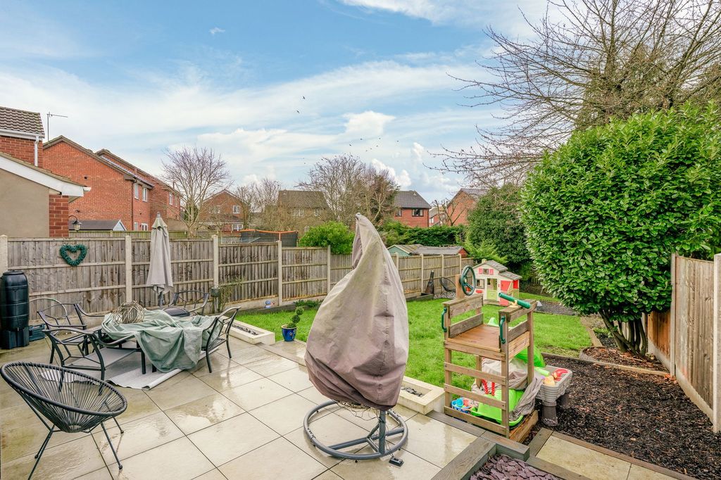 Property photo 2 of 20