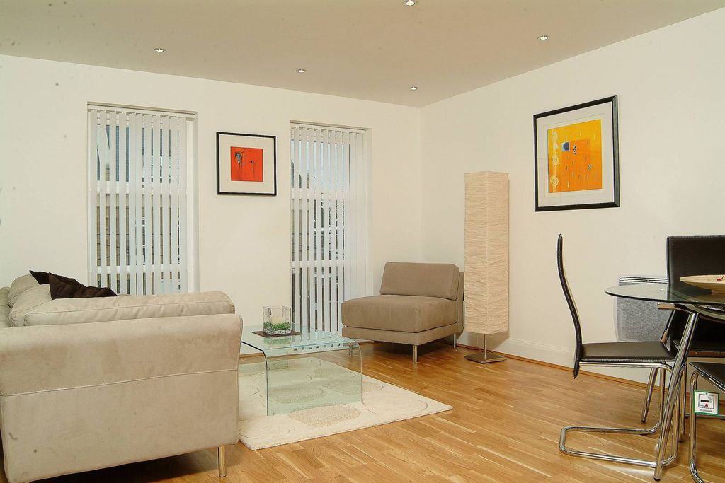 Property photo 2 of 4