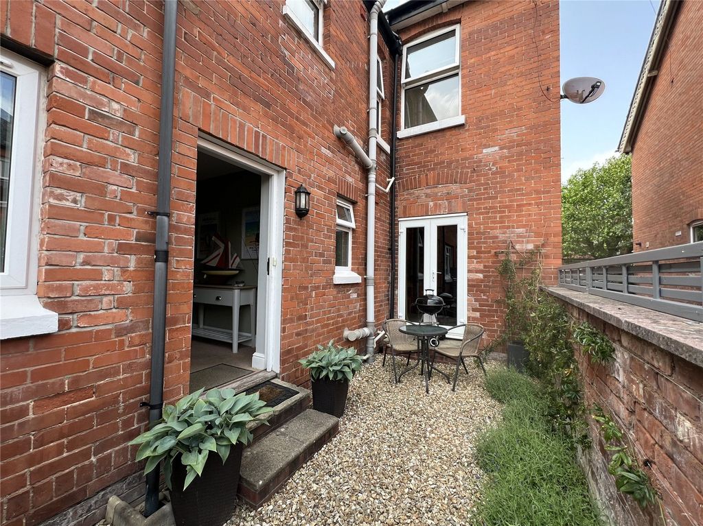 Property photo 3 of 10 Picture No. 11