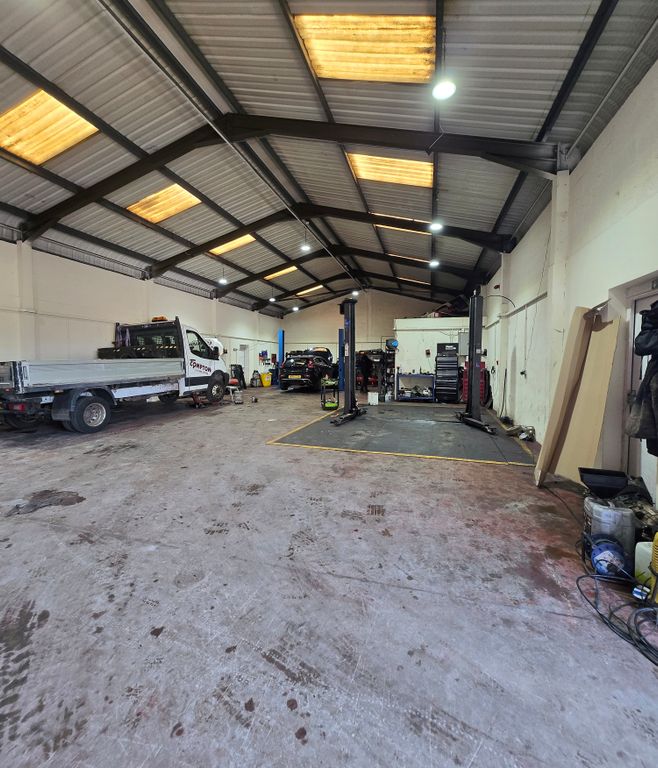 Property photo 3 of 5