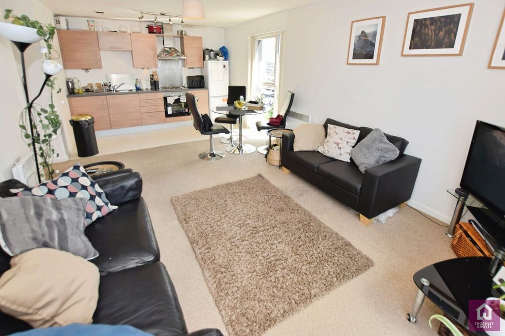 Property photo 3 of 18 Pbox-Img.Jpg