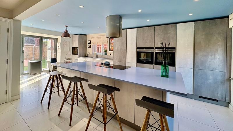 Property photo 2 of 27 Photo 2