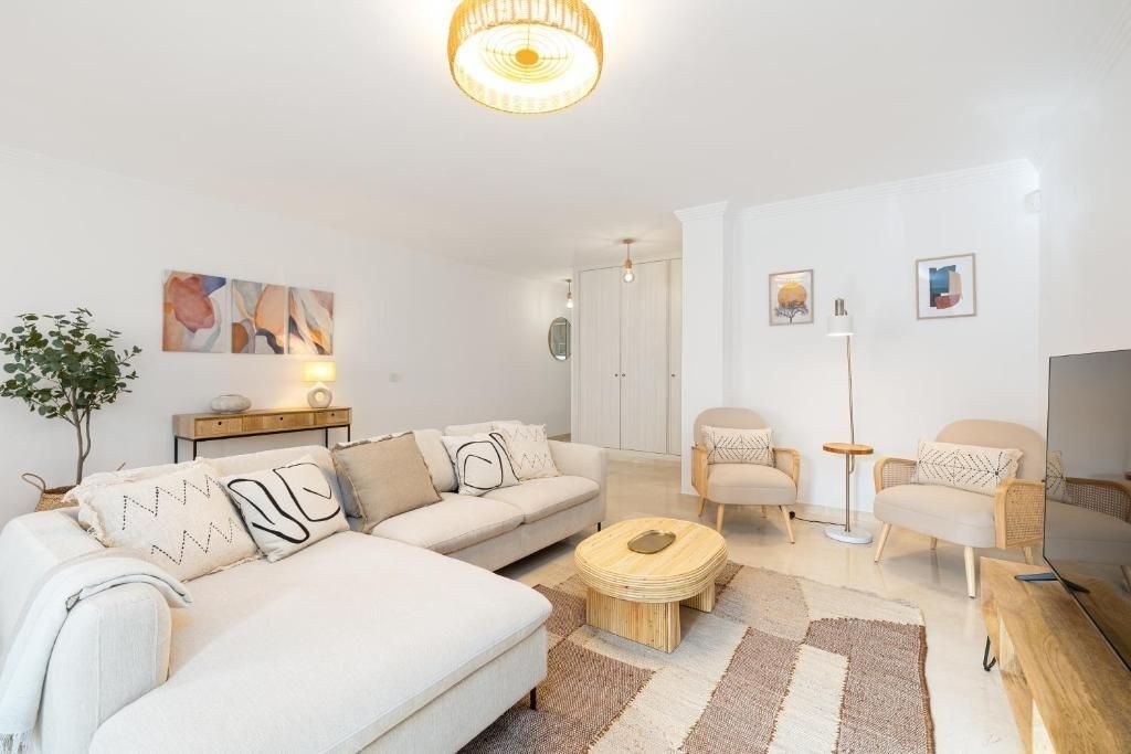 Property photo 1 of 45