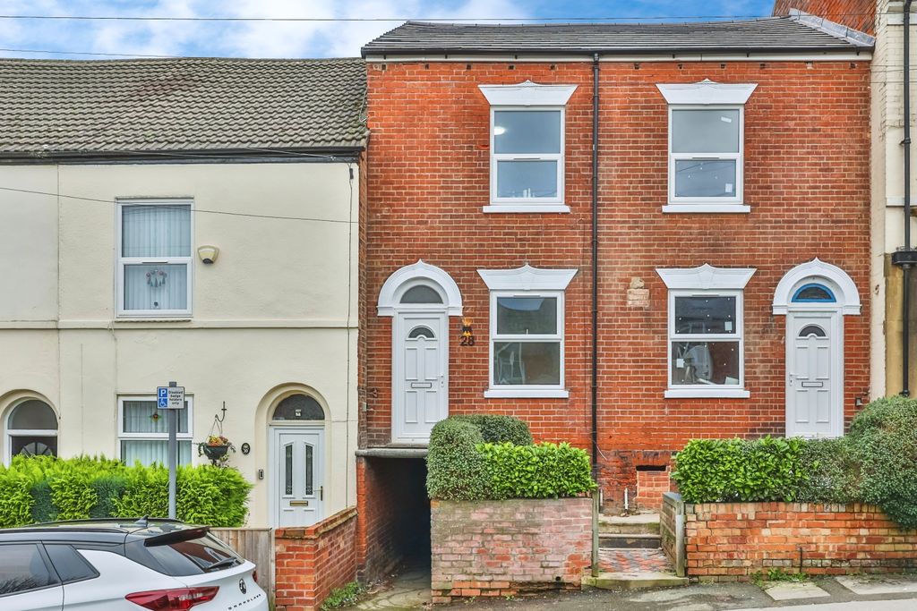 Property photo 2 of 17