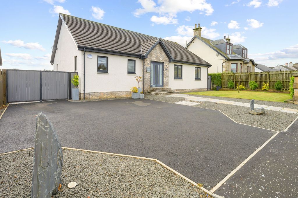 Property photo 1 of 36