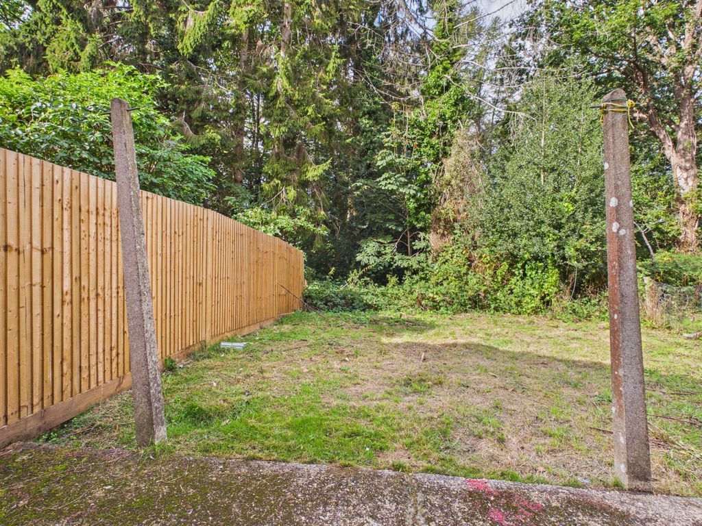 Property photo 3 of 11 Garden