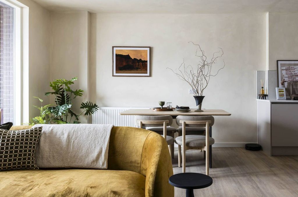 Property photo 2 of 45