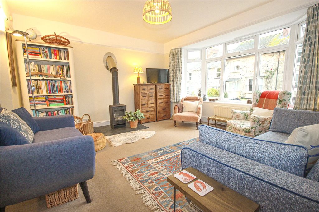 Property photo 2 of 25 Picture No. 03