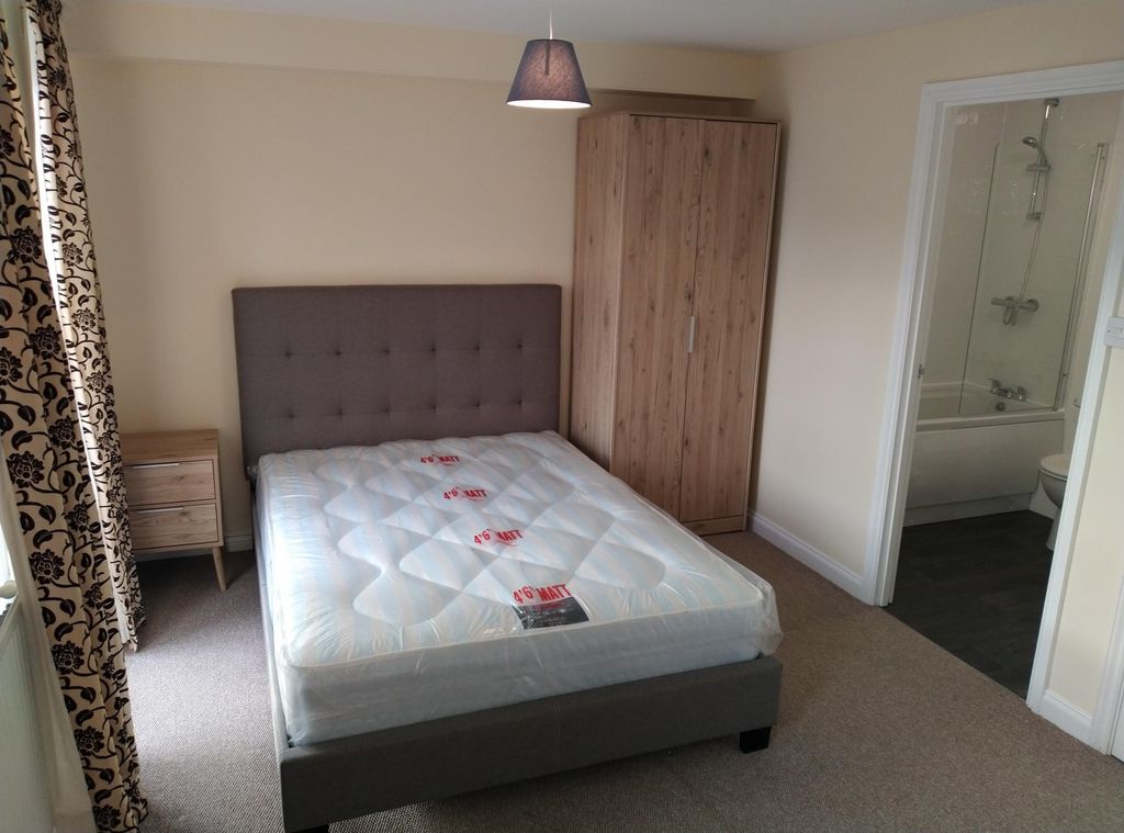Property photo 1 of 10 (Main)