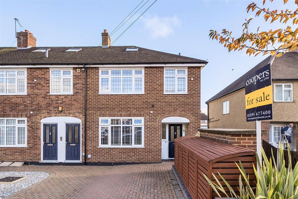 Property photo 1 of 18