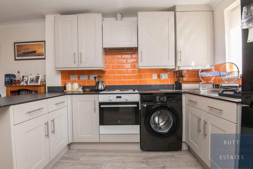 Property photo 2 of 15