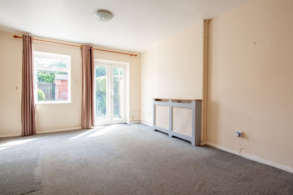 Property photo 2 of 16