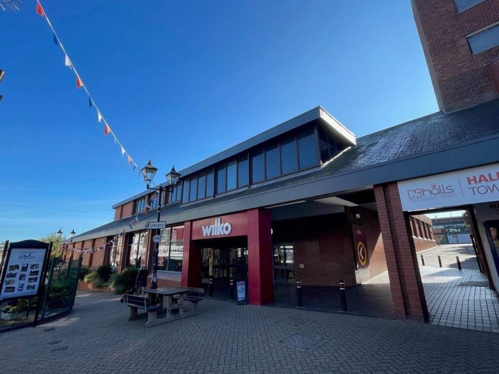 Property photo 1 of 3