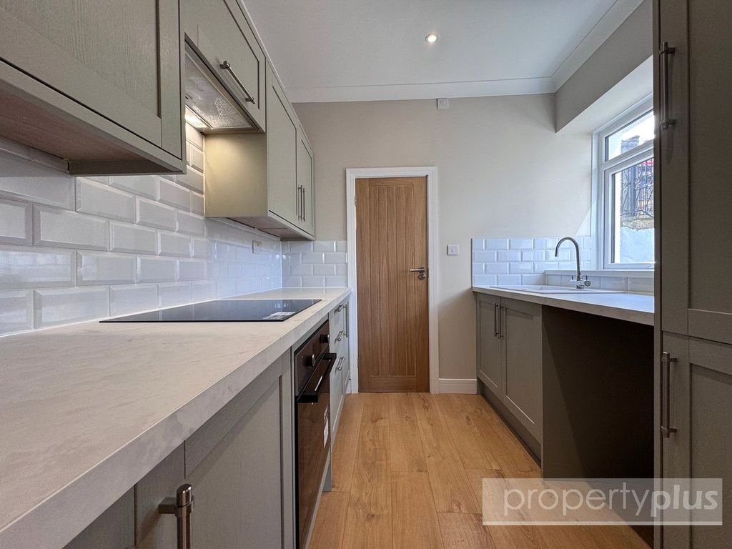 Property photo 3 of 14 Picture No. 12