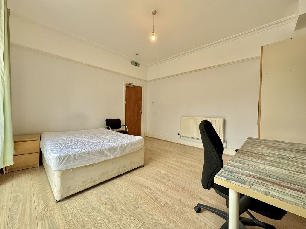 Property photo 3 of 17 Not Specified