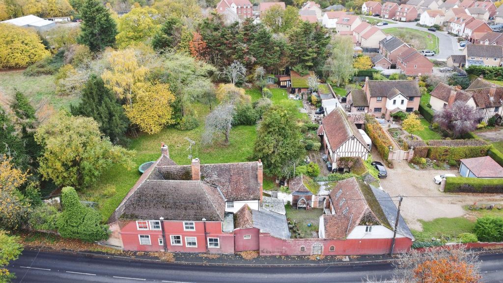 Property photo 2 of 18