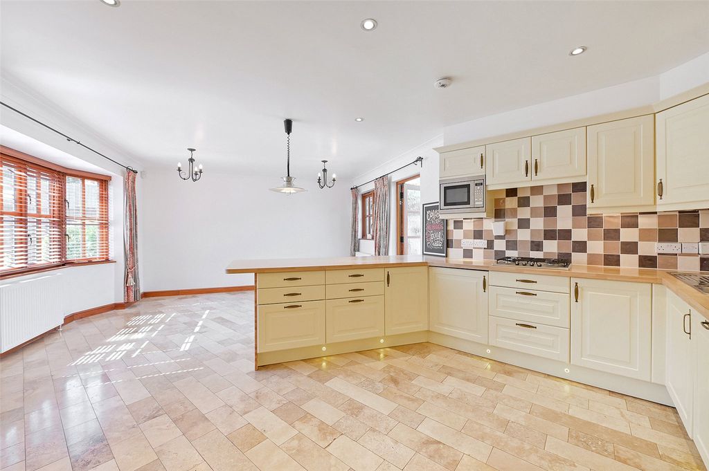 Property photo 3 of 14 Picture No. 13