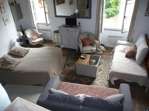 Property photo 3 of 6