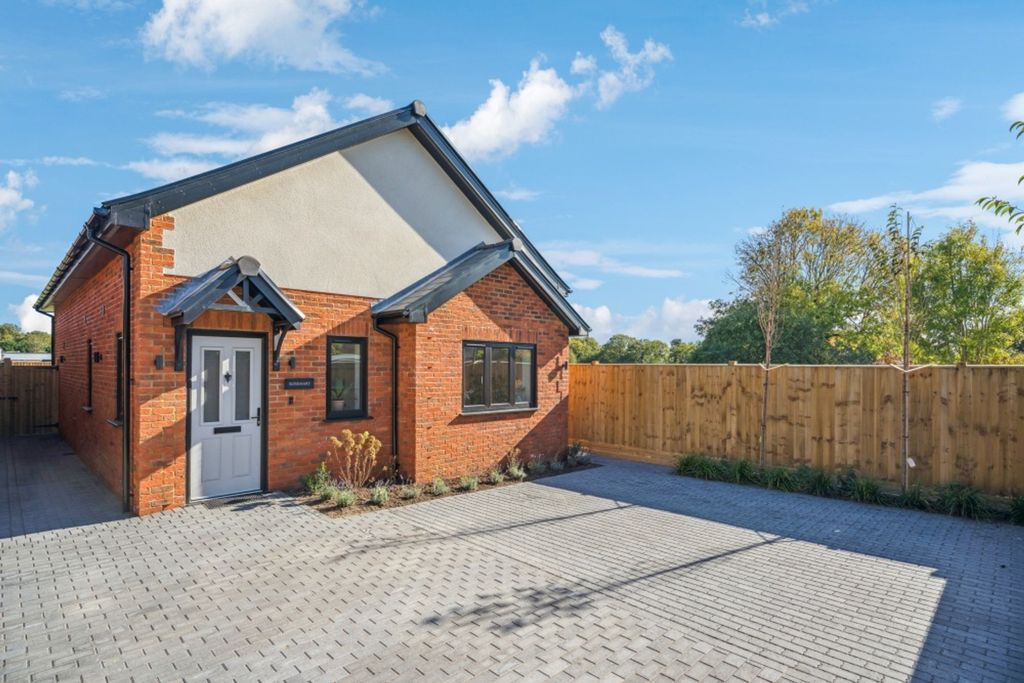 Property photo 1 of 19 Front