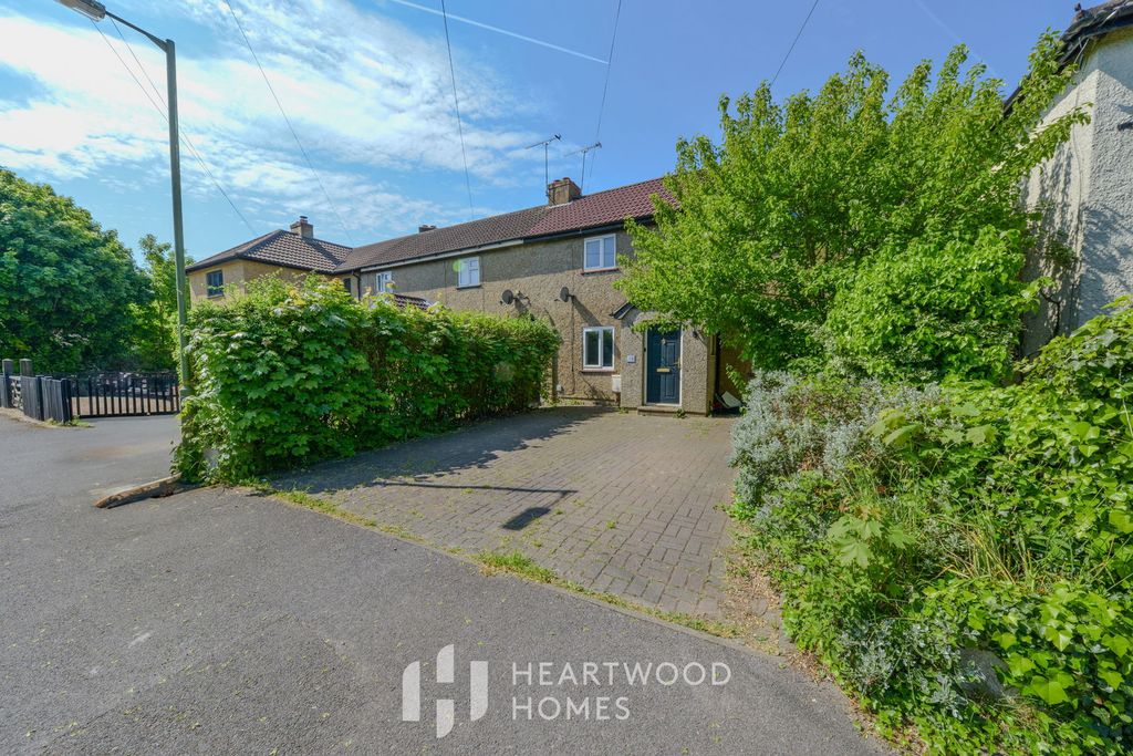 Property photo 2 of 34