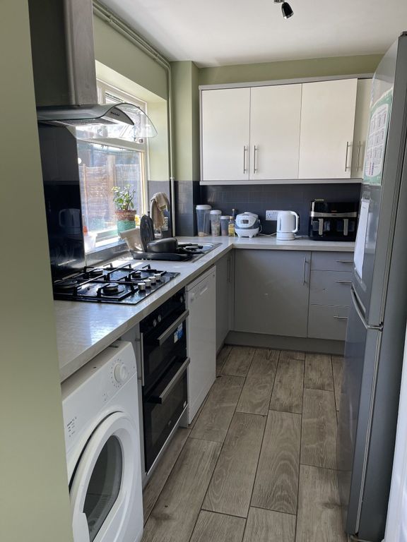 Property photo 2 of 6