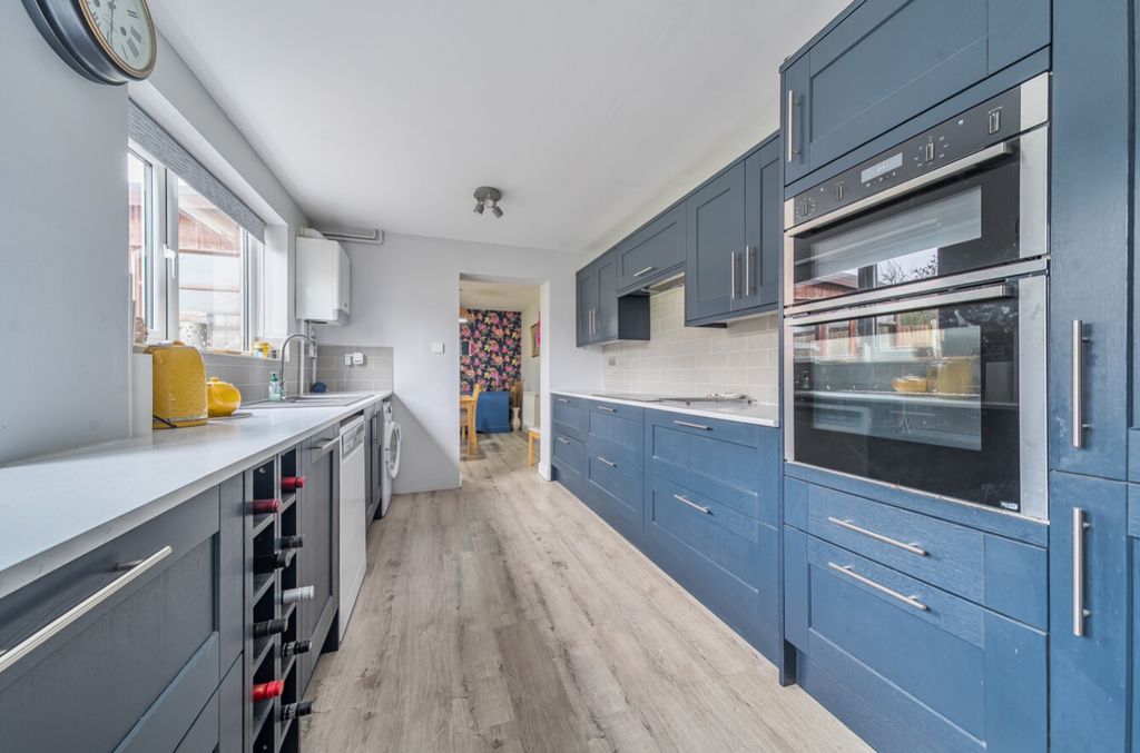 Property photo 3 of 27 1400032-10-696E3443839dc