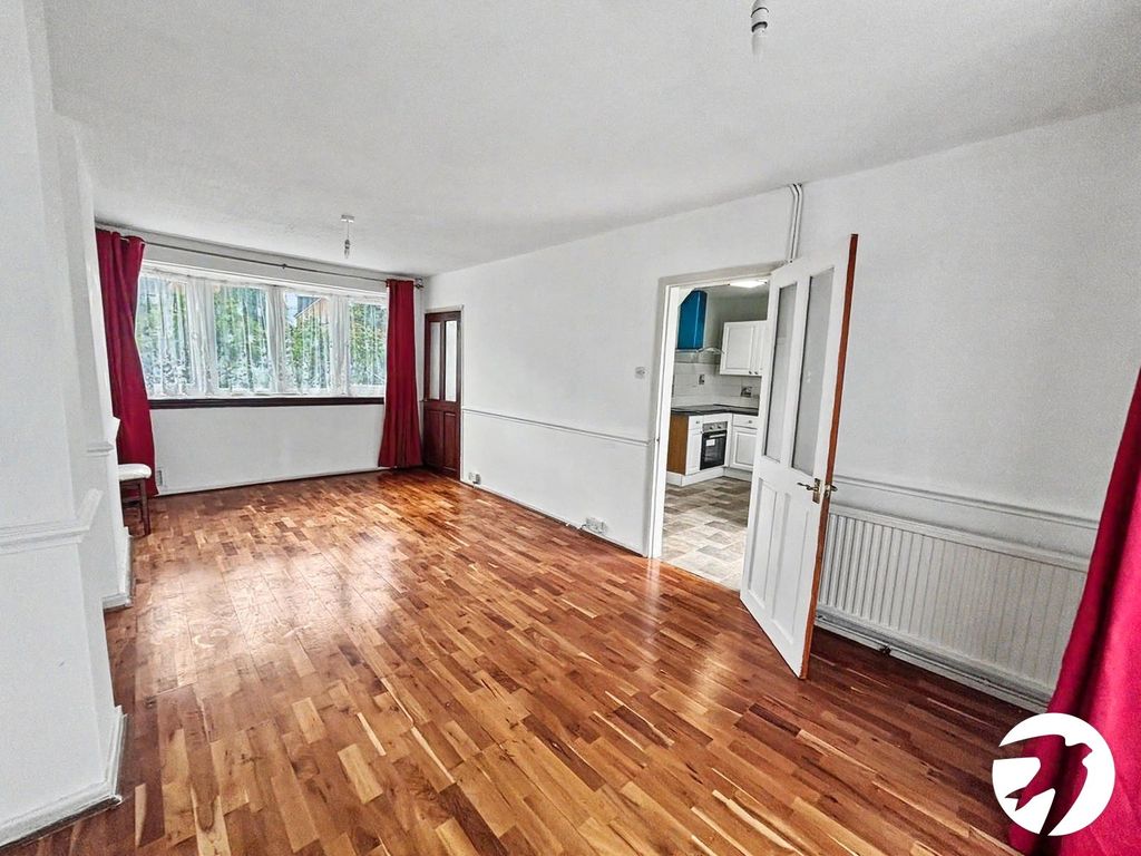 Property photo 3 of 13 Picture No. 11