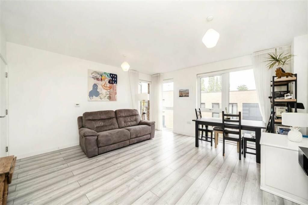 Property photo 2 of 8 2