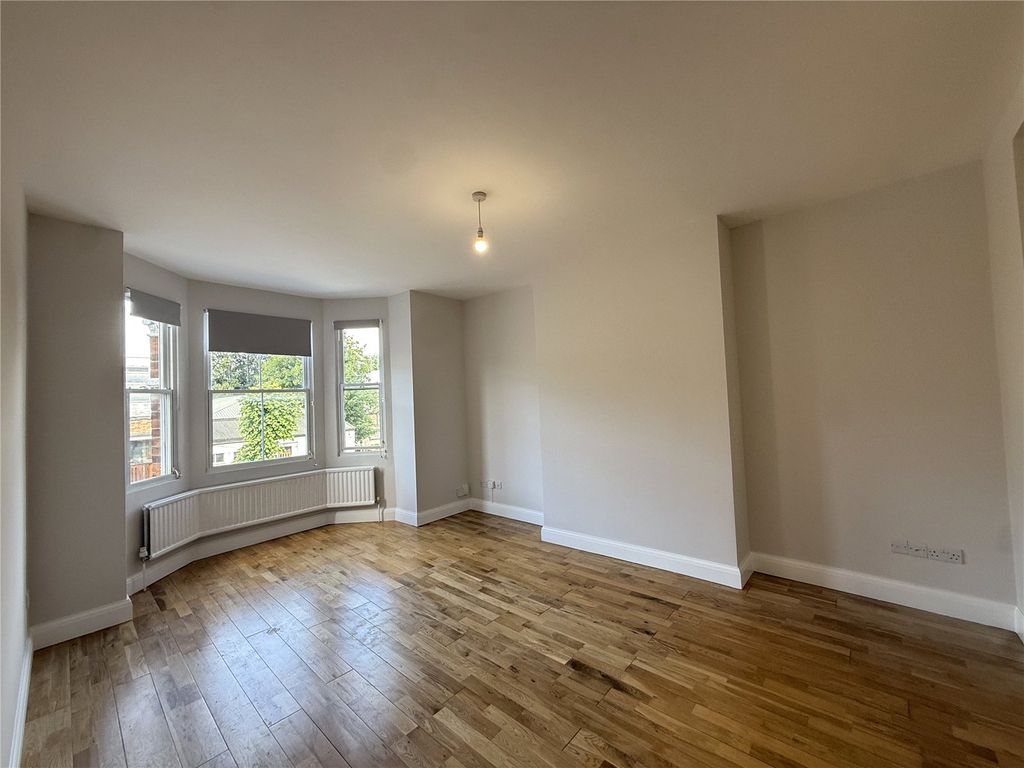 Property photo 1 of 8 Picture No. 04