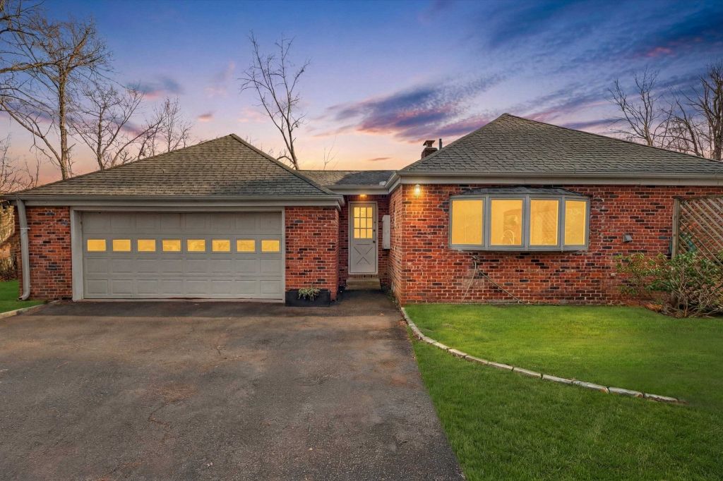 Property photo 1 of 31