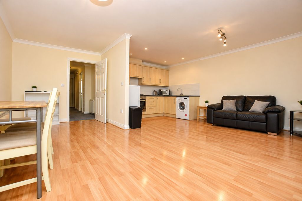 Property photo 2 of 4