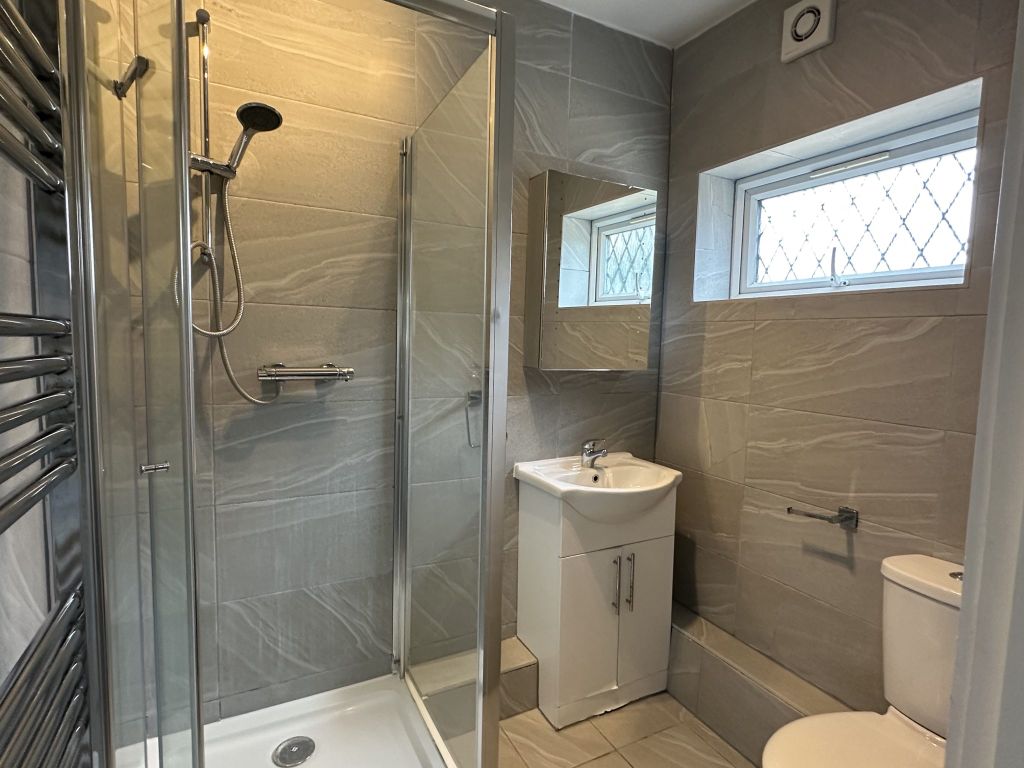 Property photo 1 of 6 Bathroom-1-2048x1536