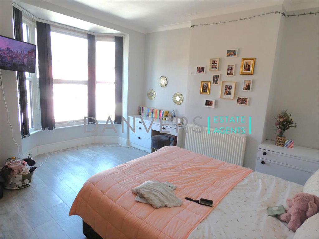 Property photo 3 of 6 P1120201.Jpg