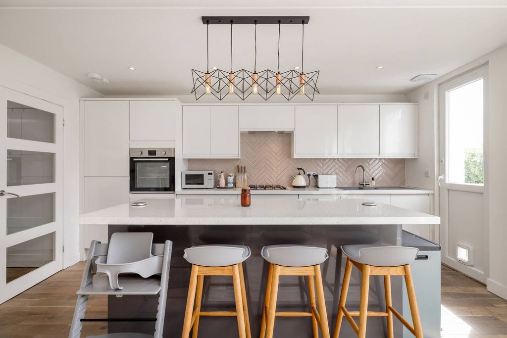 Property photo 3 of 36 Property Image 3