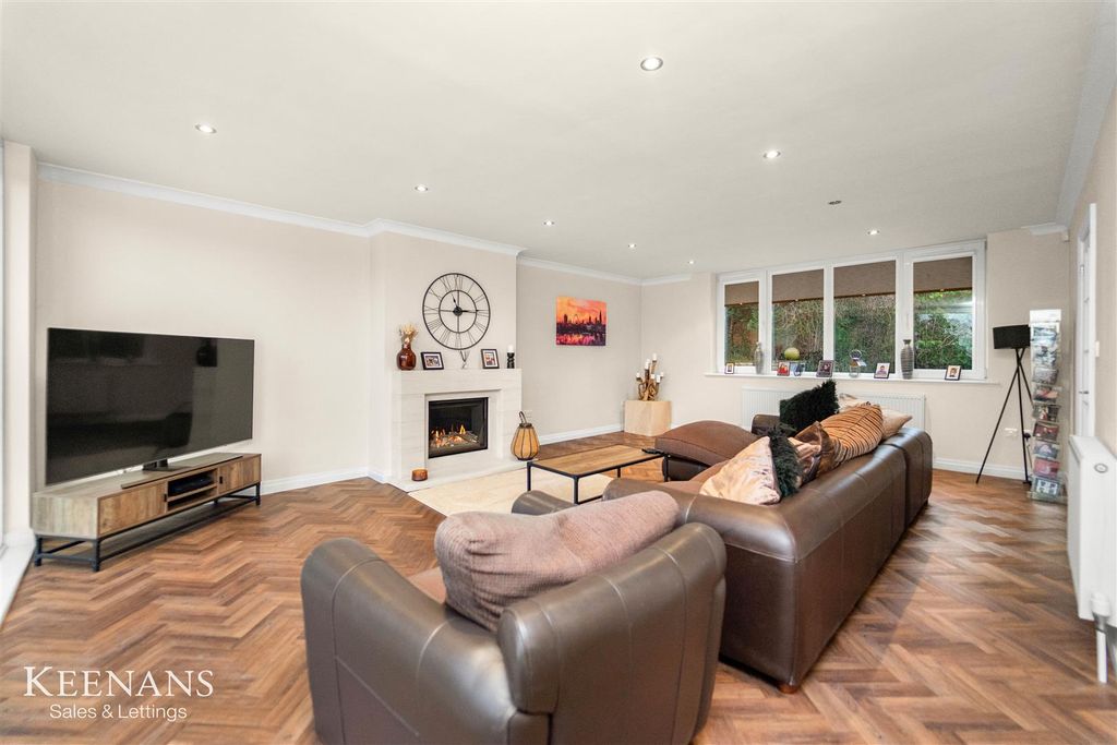 Property photo 2 of 80 2.Jpg