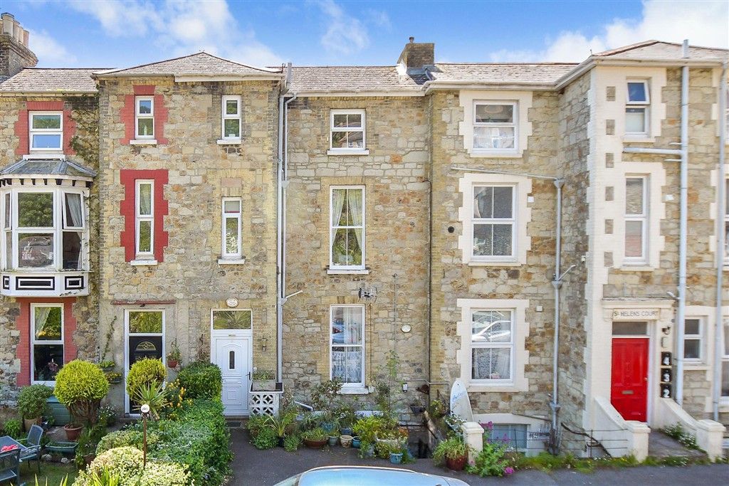 Property photo 2 of 15 Front Aspect