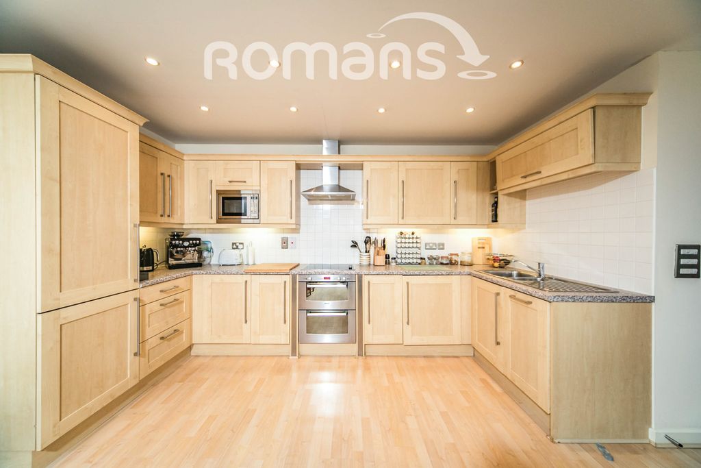 Property photo 3 of 7 F9F89Fc3-320F-45E8-B