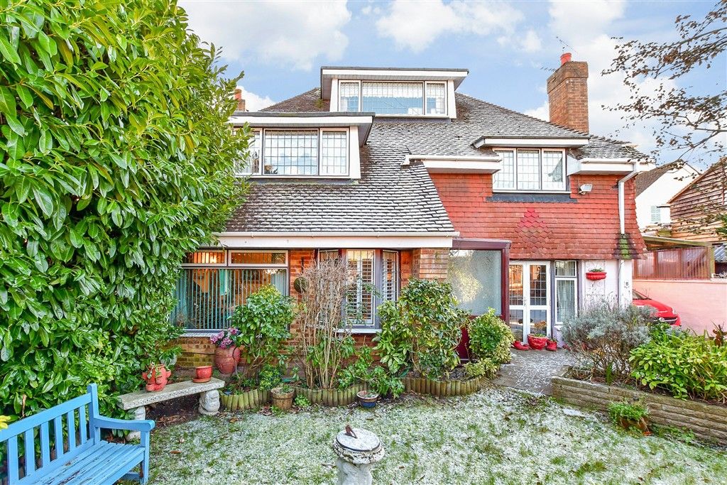 Property photo 1 of 17 External (Web)