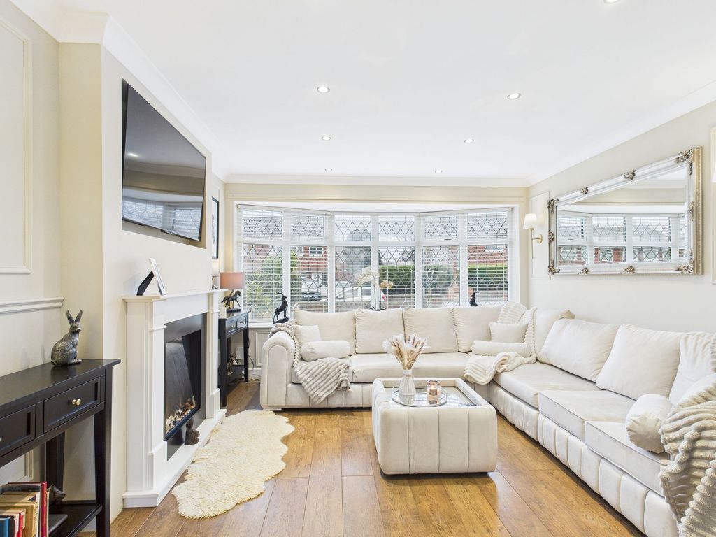 Property photo 3 of 25