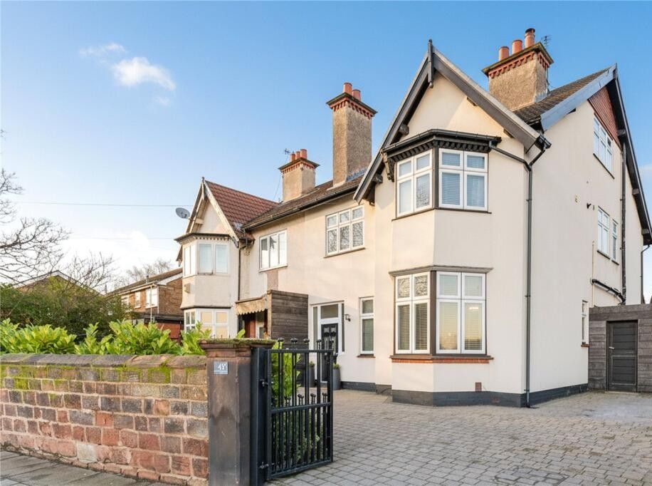 Property photo 1 of 35